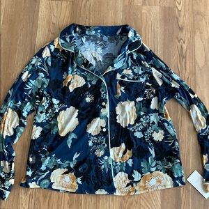 Stars Above pajama top